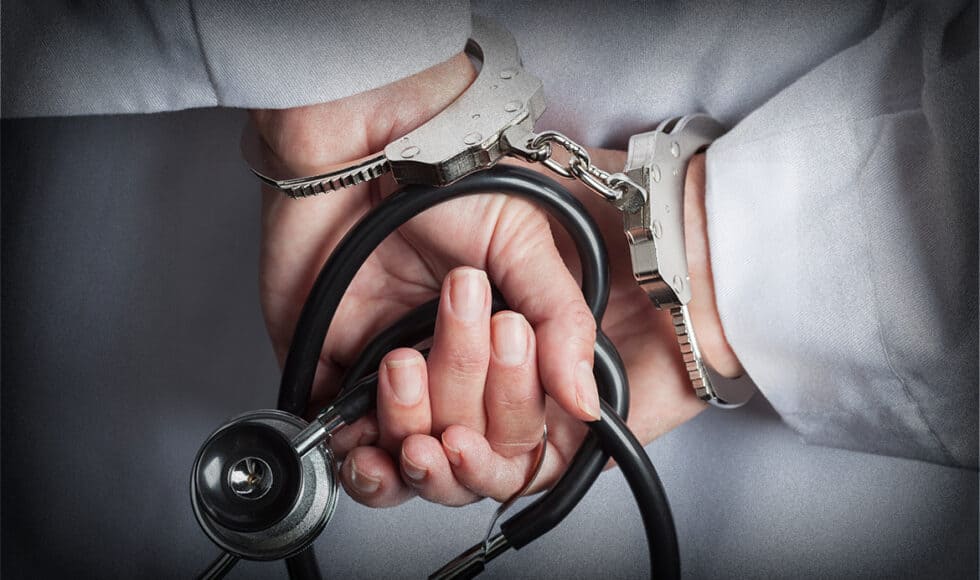 Ärztin in Sachsen wegen falschen Maskenattesten verhaftet