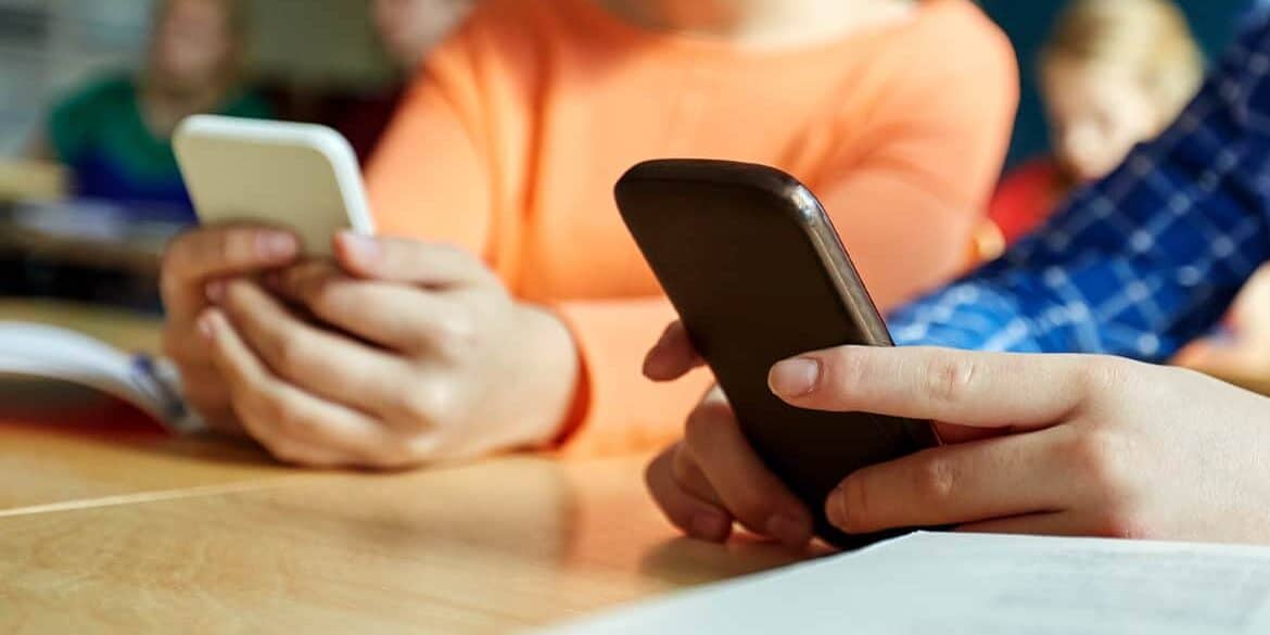 Kinderpornografische Inhalte auf Schülerhandys Kinderpornografische Inhalte auf Schülerhandys
